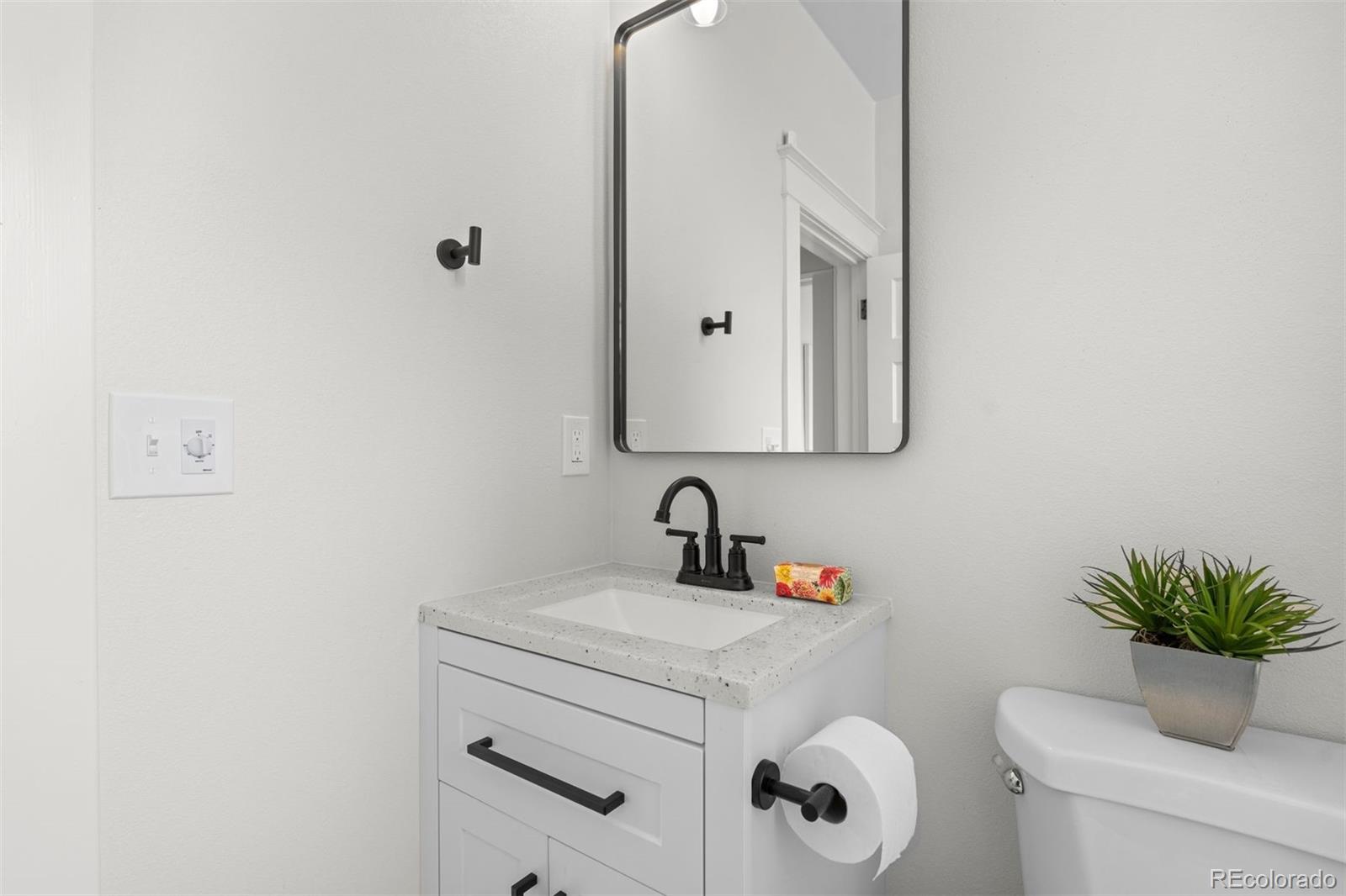MLS Image #25 for 2940  grove street,denver, Colorado