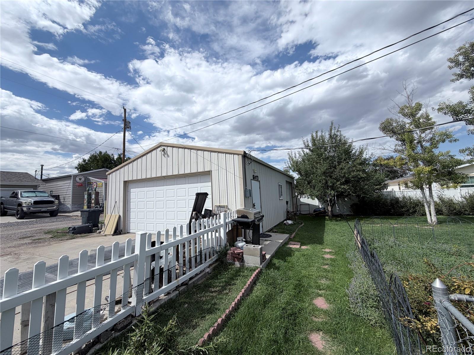 MLS Image #16 for 1663  monroe street,strasburg, Colorado