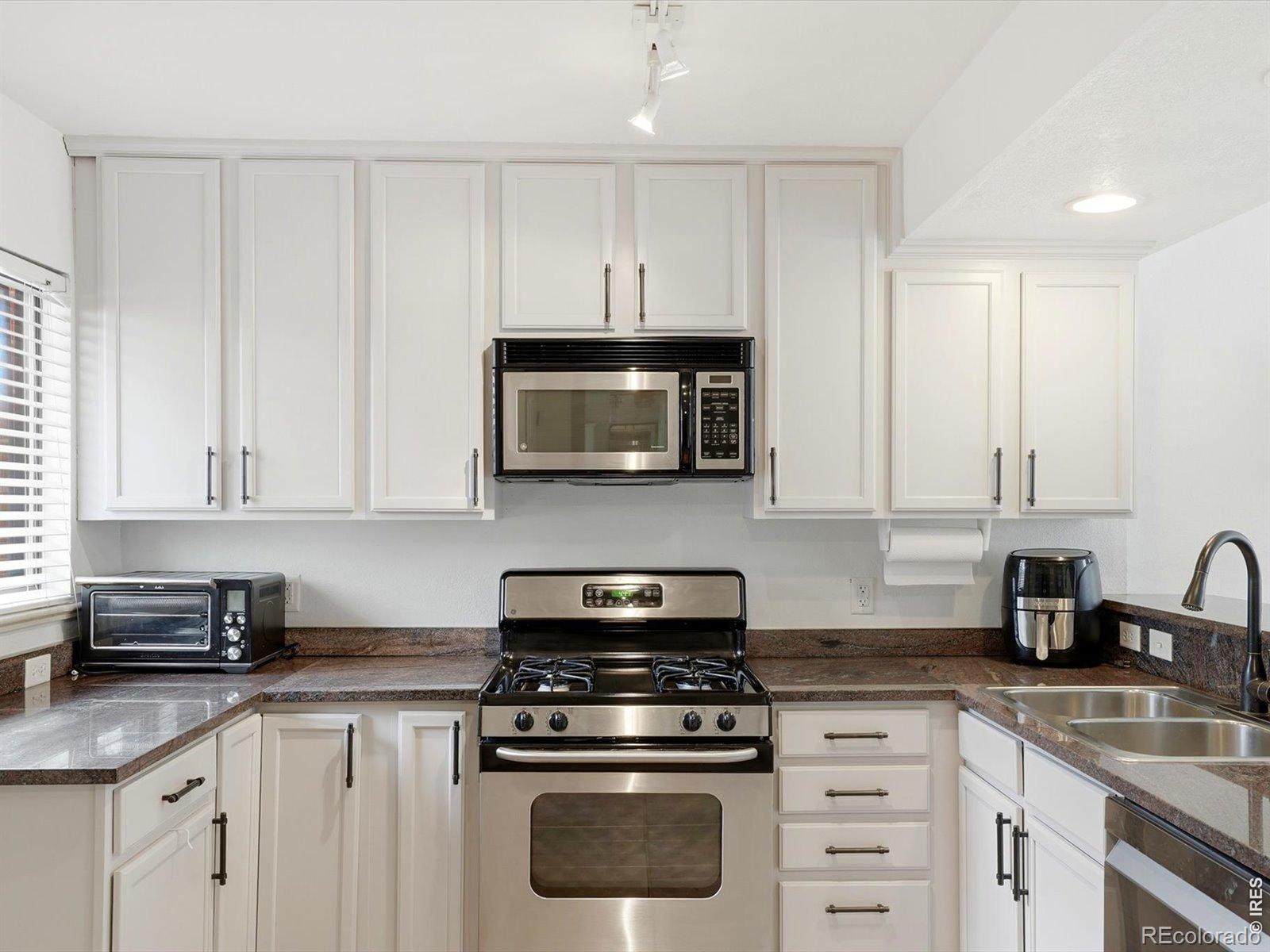 MLS Image #7 for 3321  eliot street,denver, Colorado