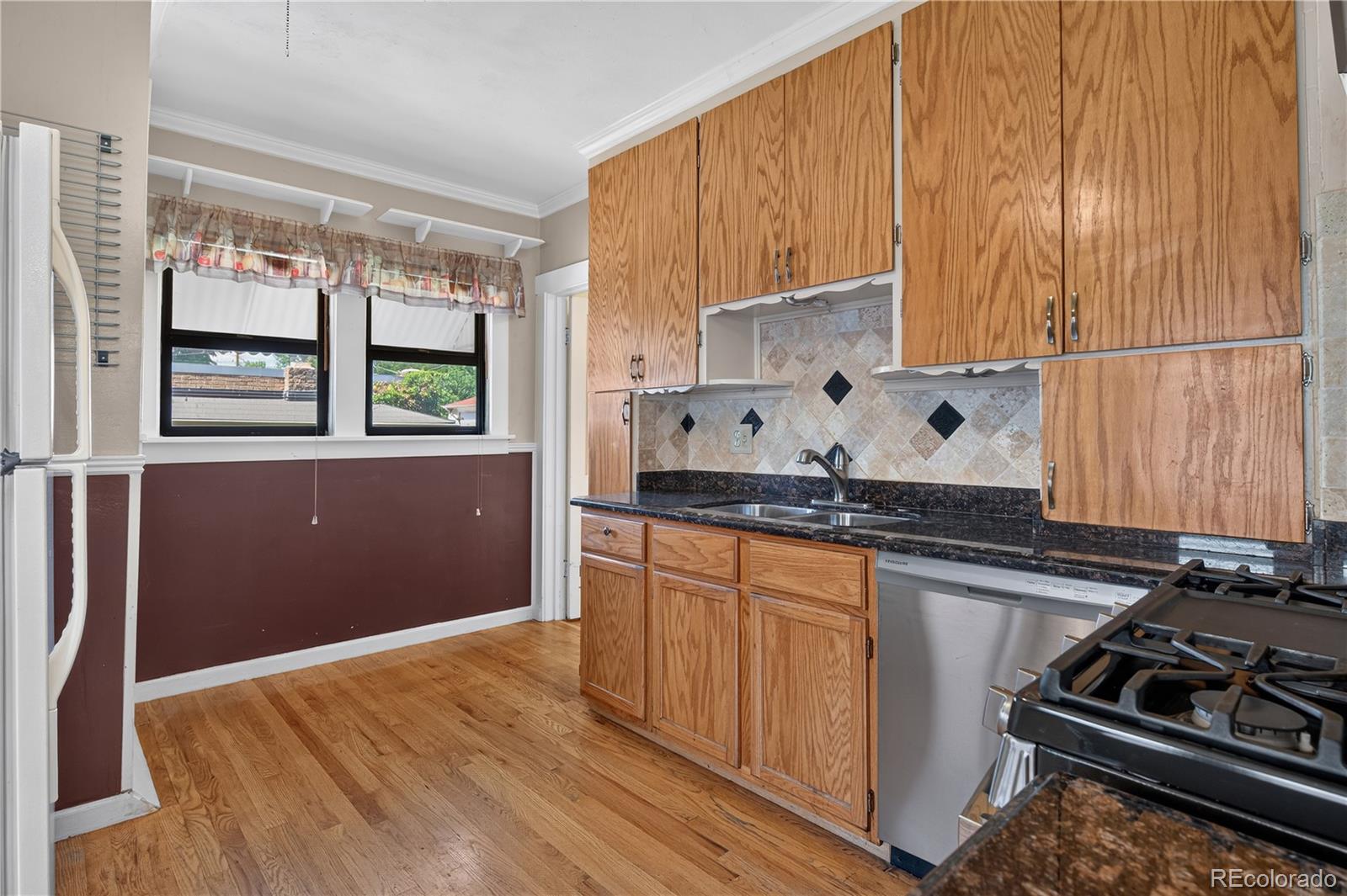 MLS Image #10 for 4015 n clay street,denver, Colorado
