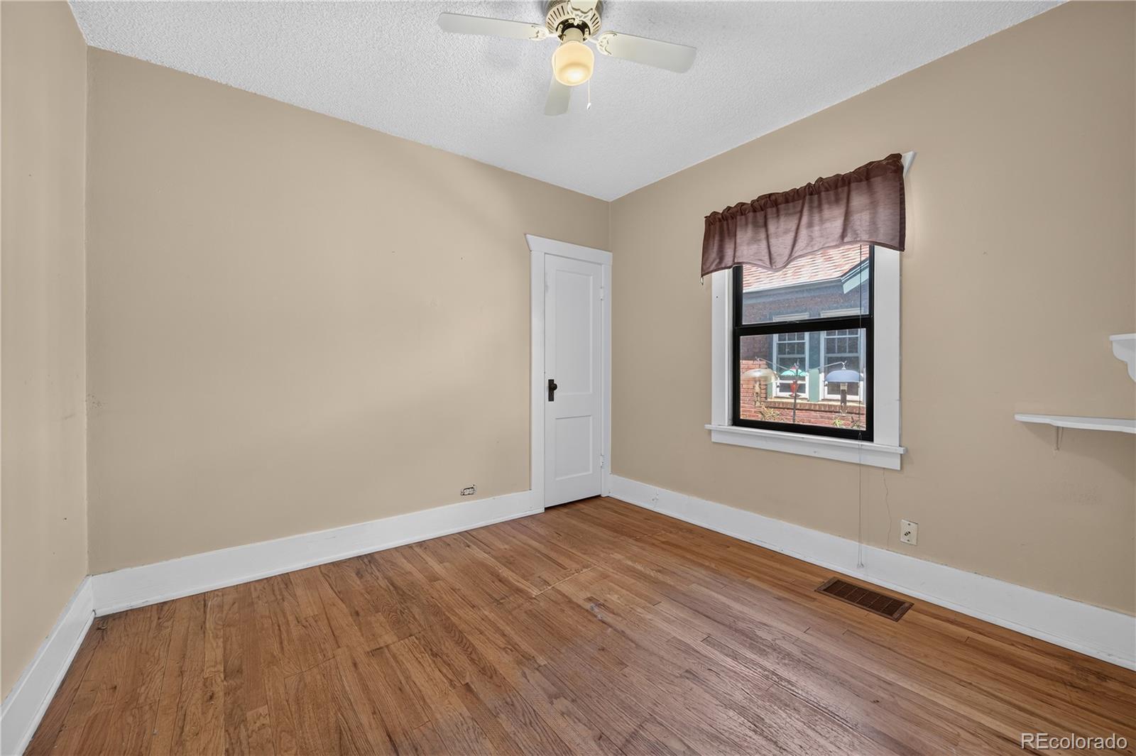 MLS Image #14 for 4015 n clay street,denver, Colorado