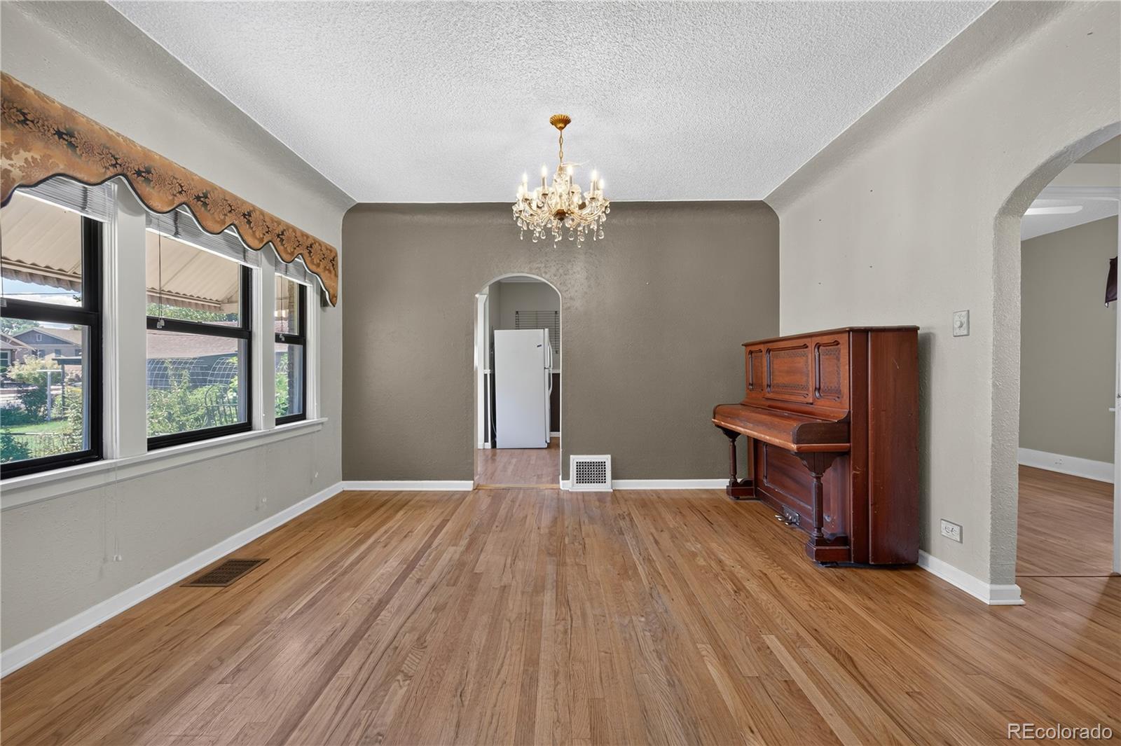 MLS Image #6 for 4015 n clay street,denver, Colorado