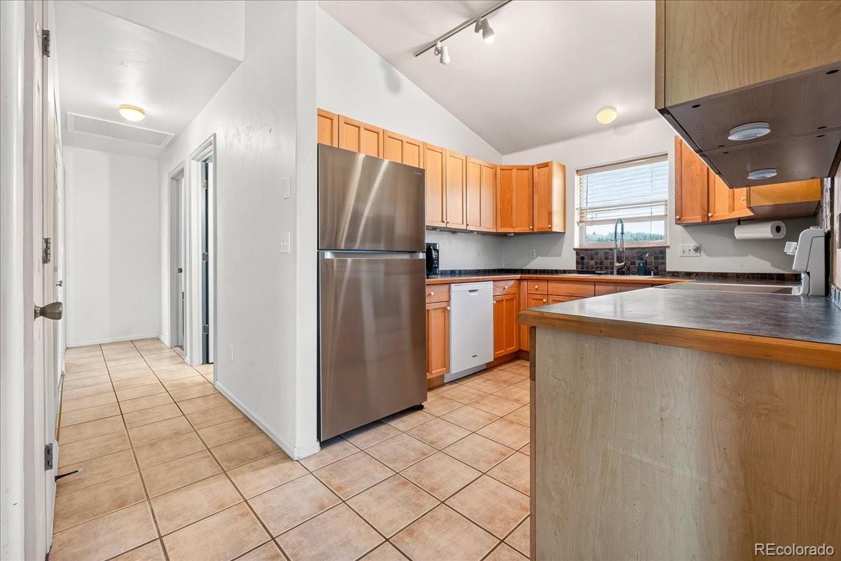 MLS Image #4 for 524 e byers avenue,hot sulphur springs, Colorado