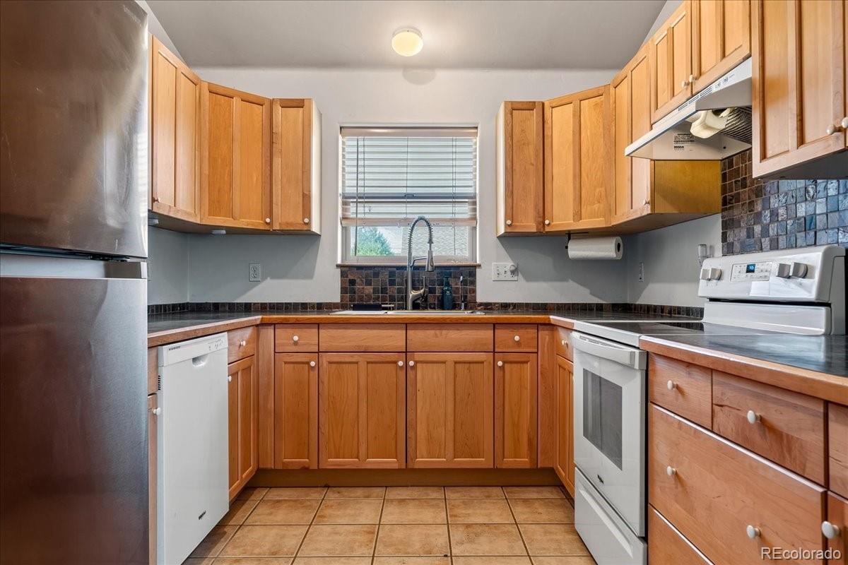 MLS Image #5 for 524 e byers avenue,hot sulphur springs, Colorado
