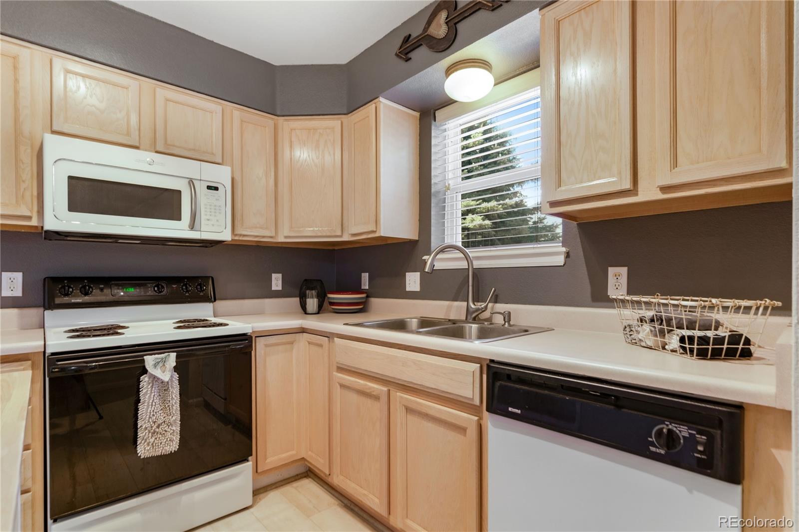 MLS Image #10 for 1638 s deframe street,lakewood, Colorado