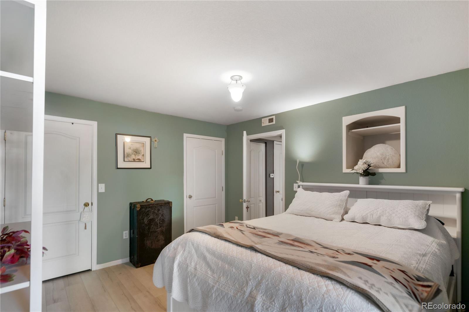 MLS Image #18 for 1638 s deframe street,lakewood, Colorado