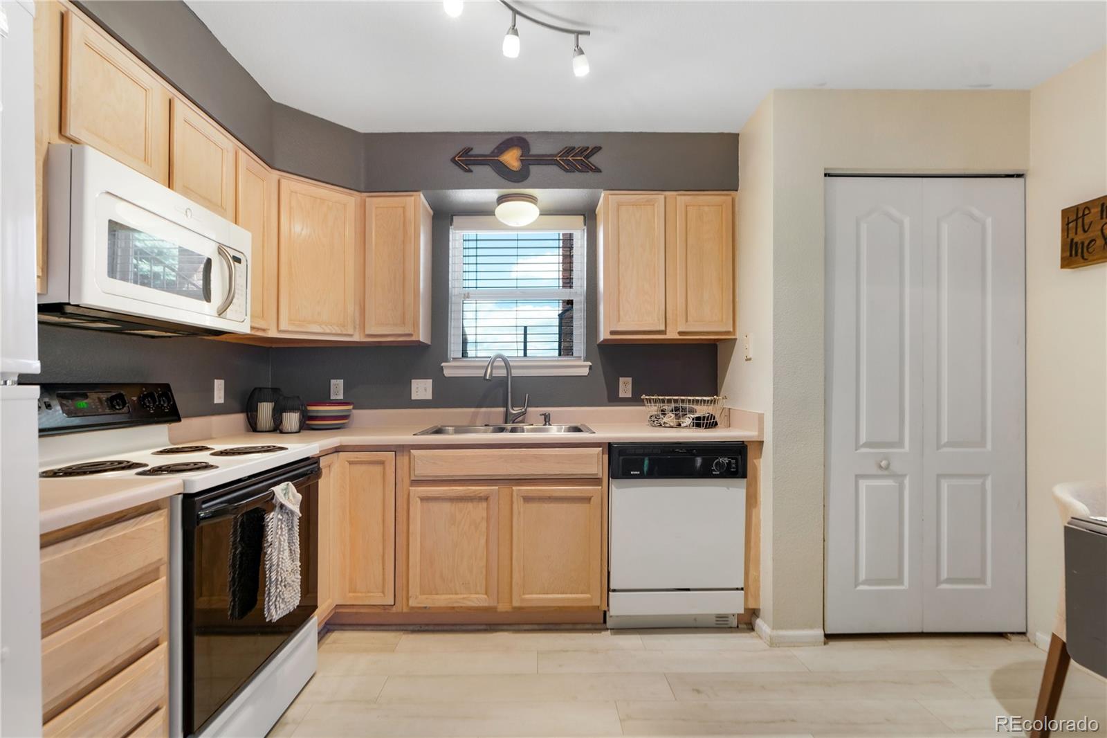 MLS Image #8 for 1638 s deframe street,lakewood, Colorado
