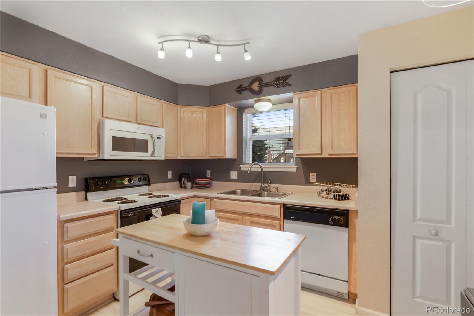 MLS Image #9 for 1638 s deframe street,lakewood, Colorado