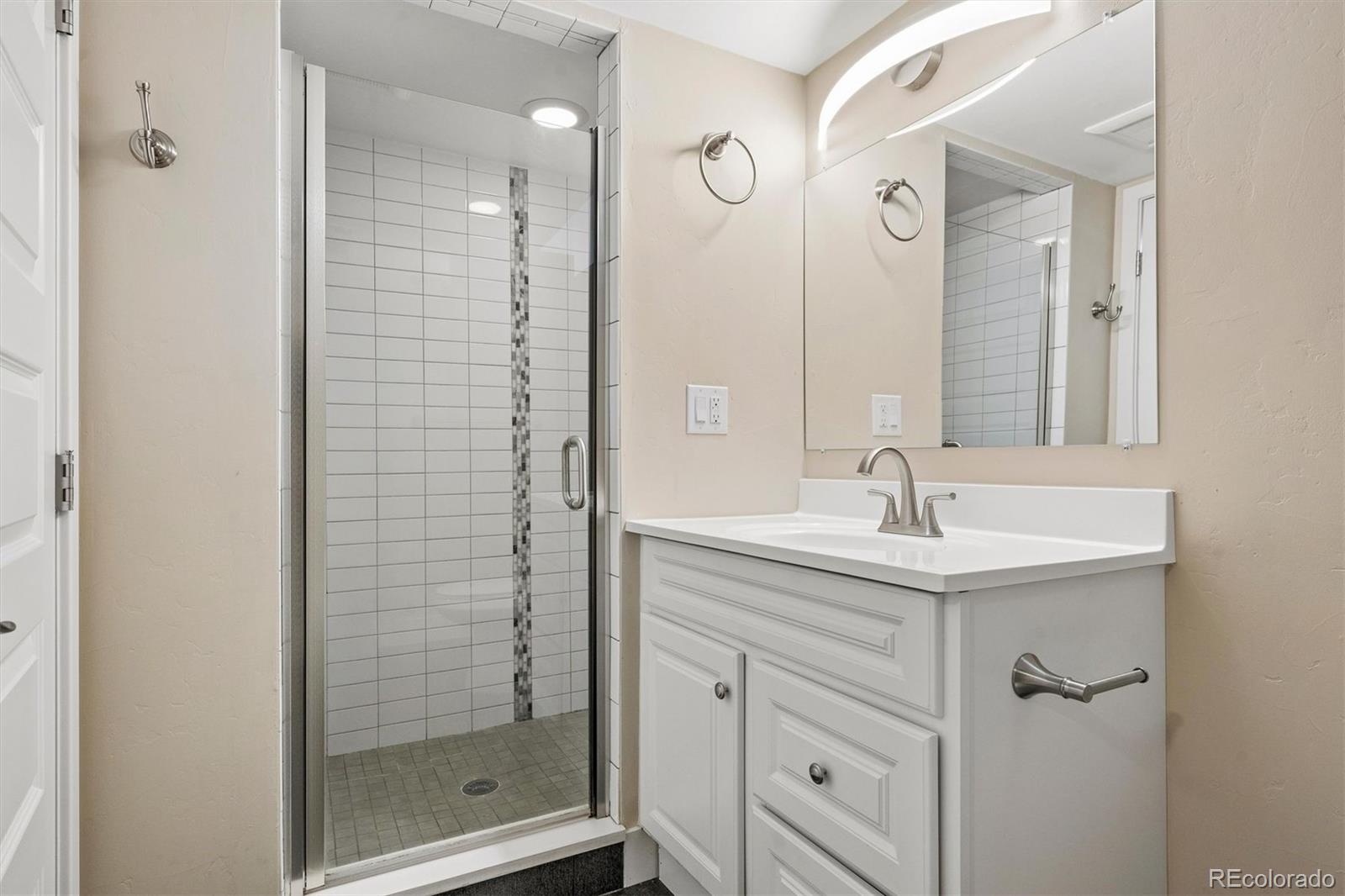 MLS Image #15 for 2536 s race street,denver, Colorado