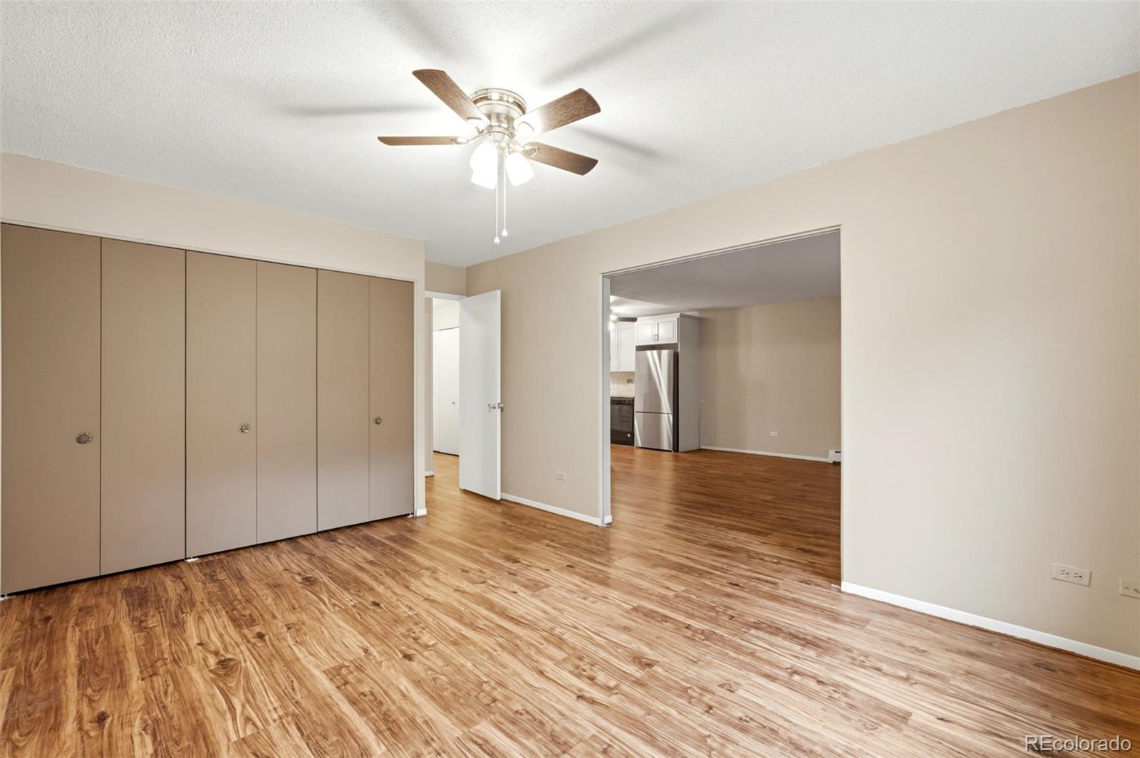 MLS Image #14 for 655 s alton way,denver, Colorado