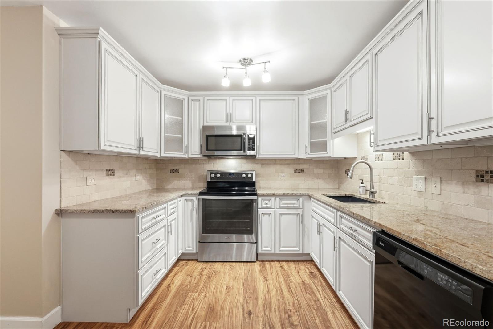 MLS Image #4 for 655 s alton way,denver, Colorado