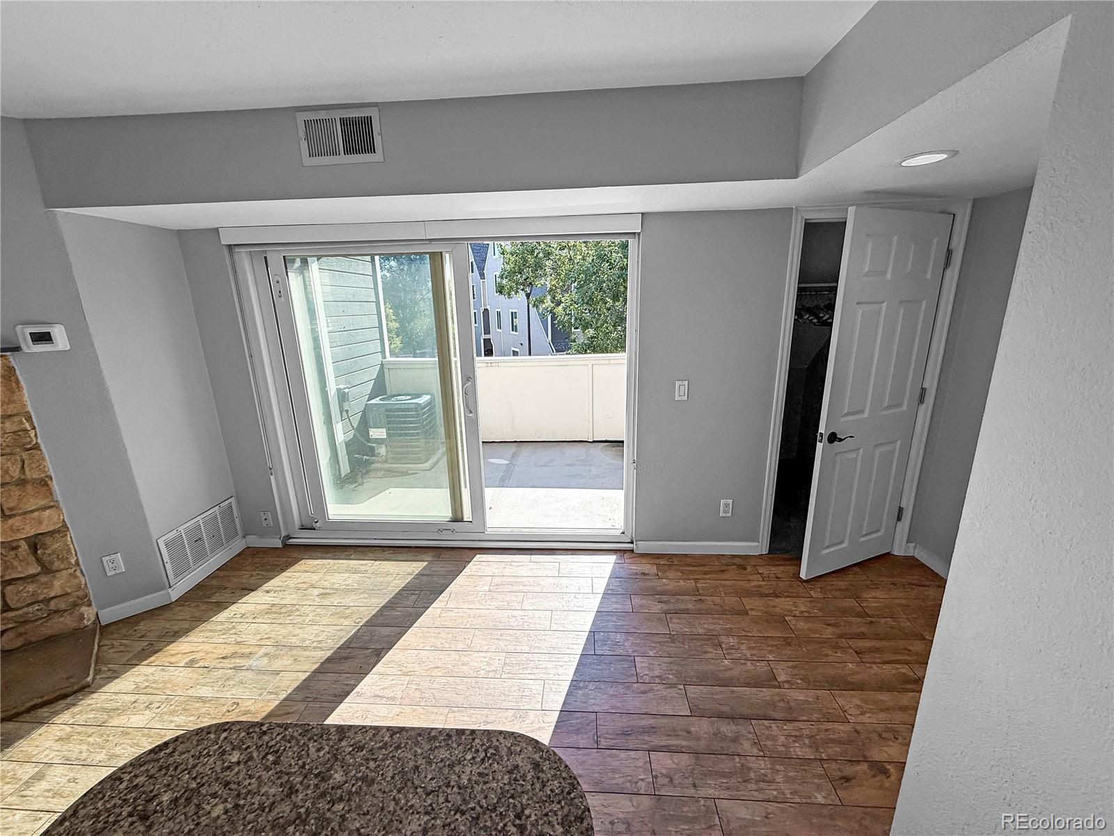 MLS Image #10 for 5250 s huron way,littleton, Colorado