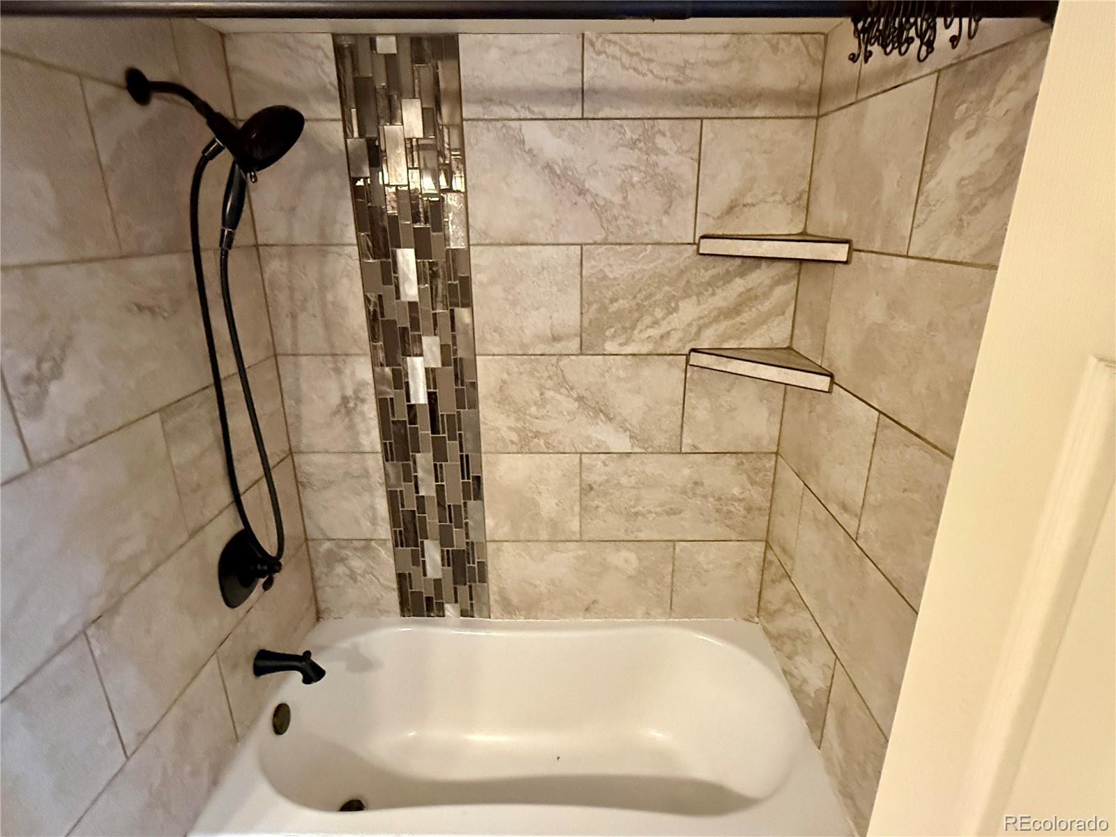 MLS Image #11 for 5250 s huron way,littleton, Colorado