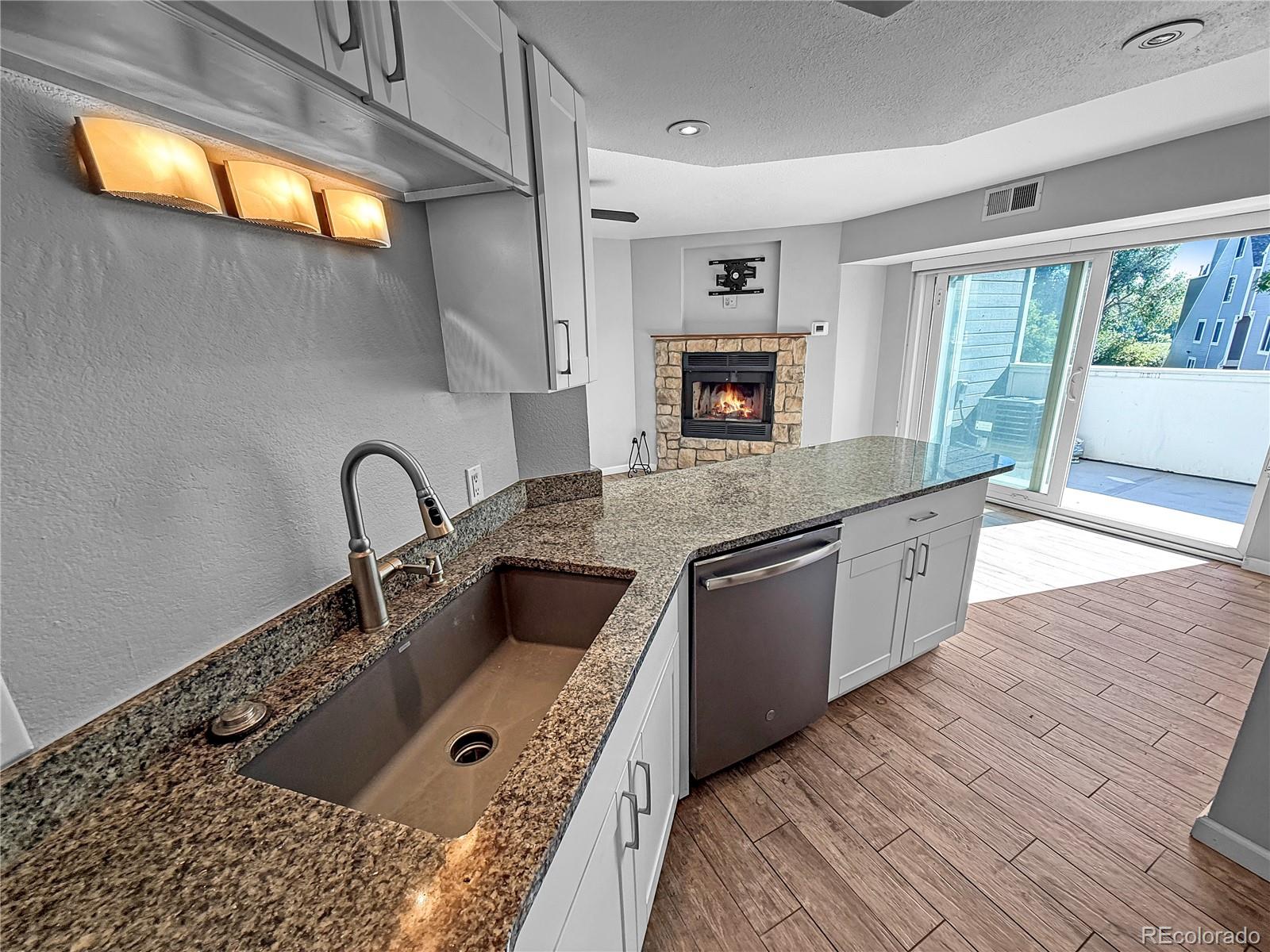 MLS Image #6 for 5250 s huron way,littleton, Colorado