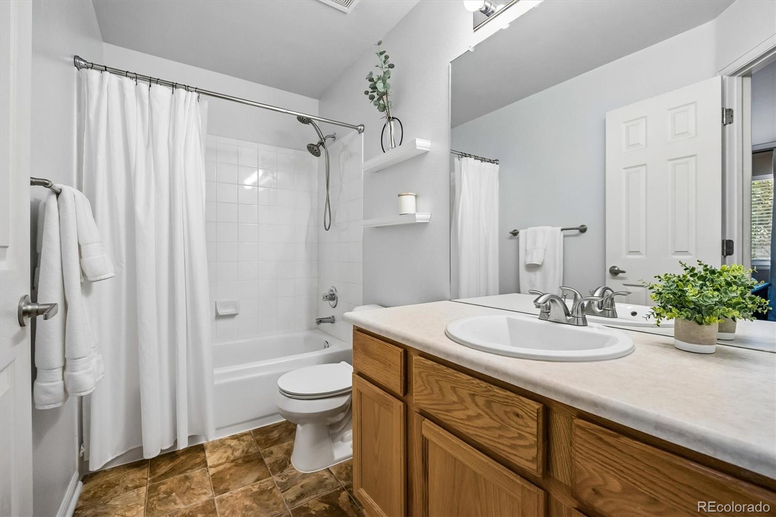 MLS Image #13 for 9653 w chatfield avenue,littleton, Colorado