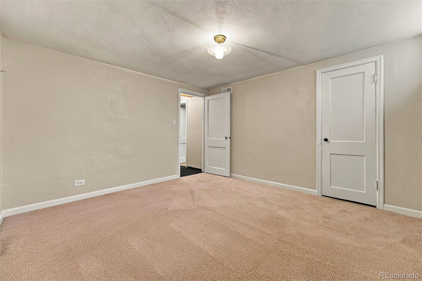 MLS Image #17 for 2377  krameria street,denver, Colorado