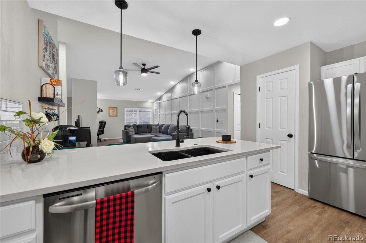 MLS Image #10 for 4221 s blackhawk circle,aurora, Colorado