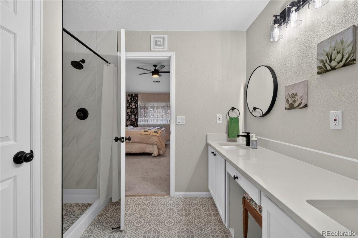 MLS Image #16 for 4221 s blackhawk circle,aurora, Colorado