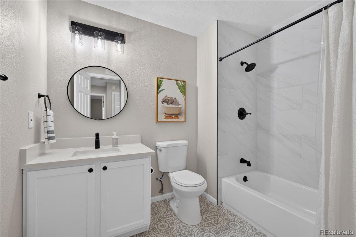 MLS Image #20 for 4221 s blackhawk circle,aurora, Colorado