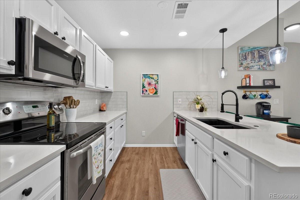 MLS Image #8 for 4221 s blackhawk circle,aurora, Colorado