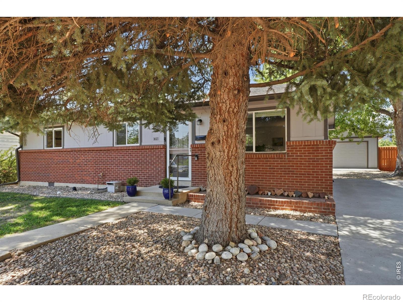 MLS Image #3 for 1611  sunset drive,louisville, Colorado