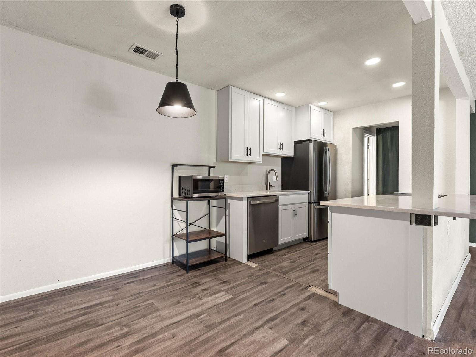 MLS Image #10 for 7995 e mississippi avenue,denver, Colorado