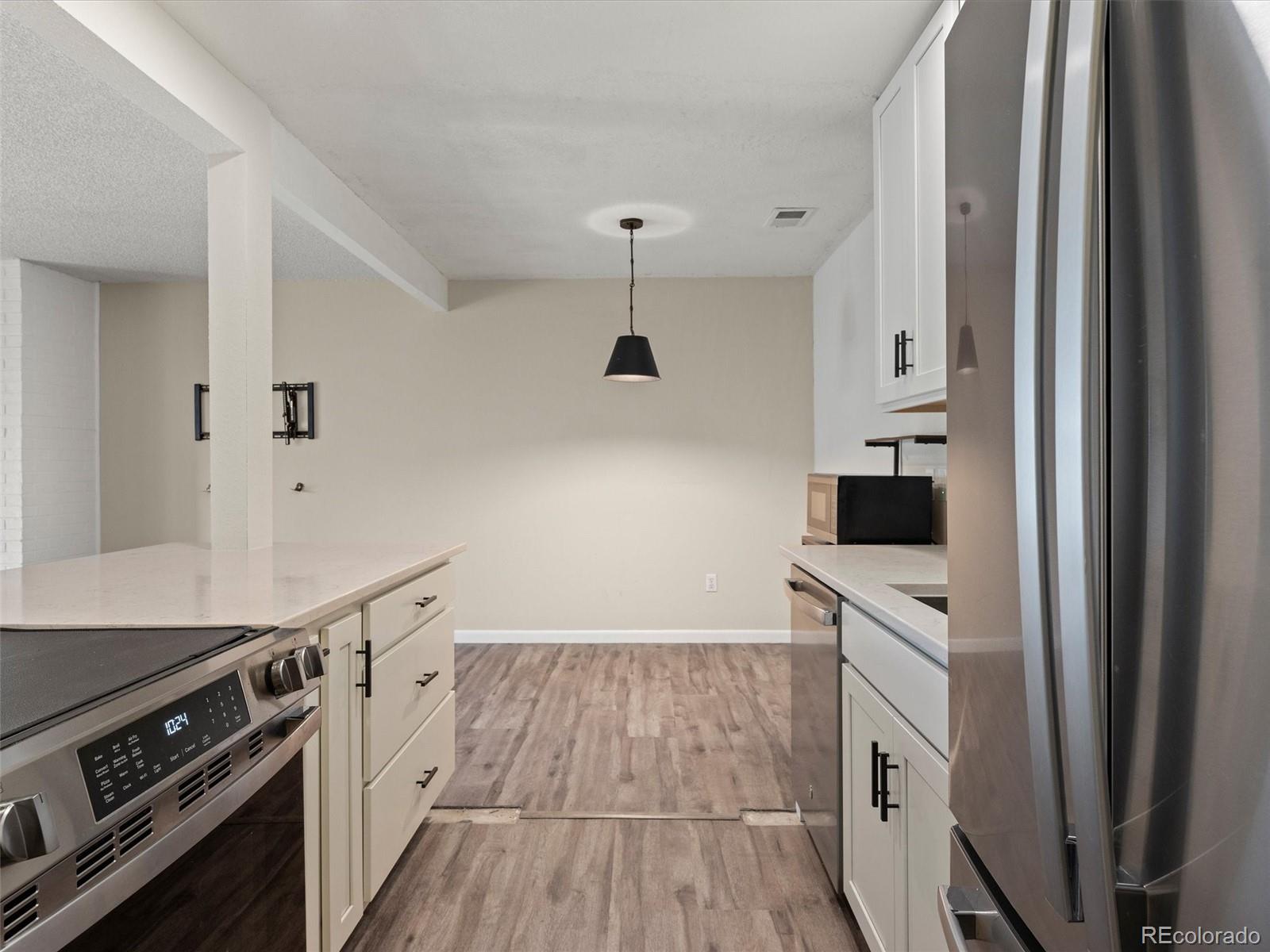 MLS Image #14 for 7995 e mississippi avenue,denver, Colorado