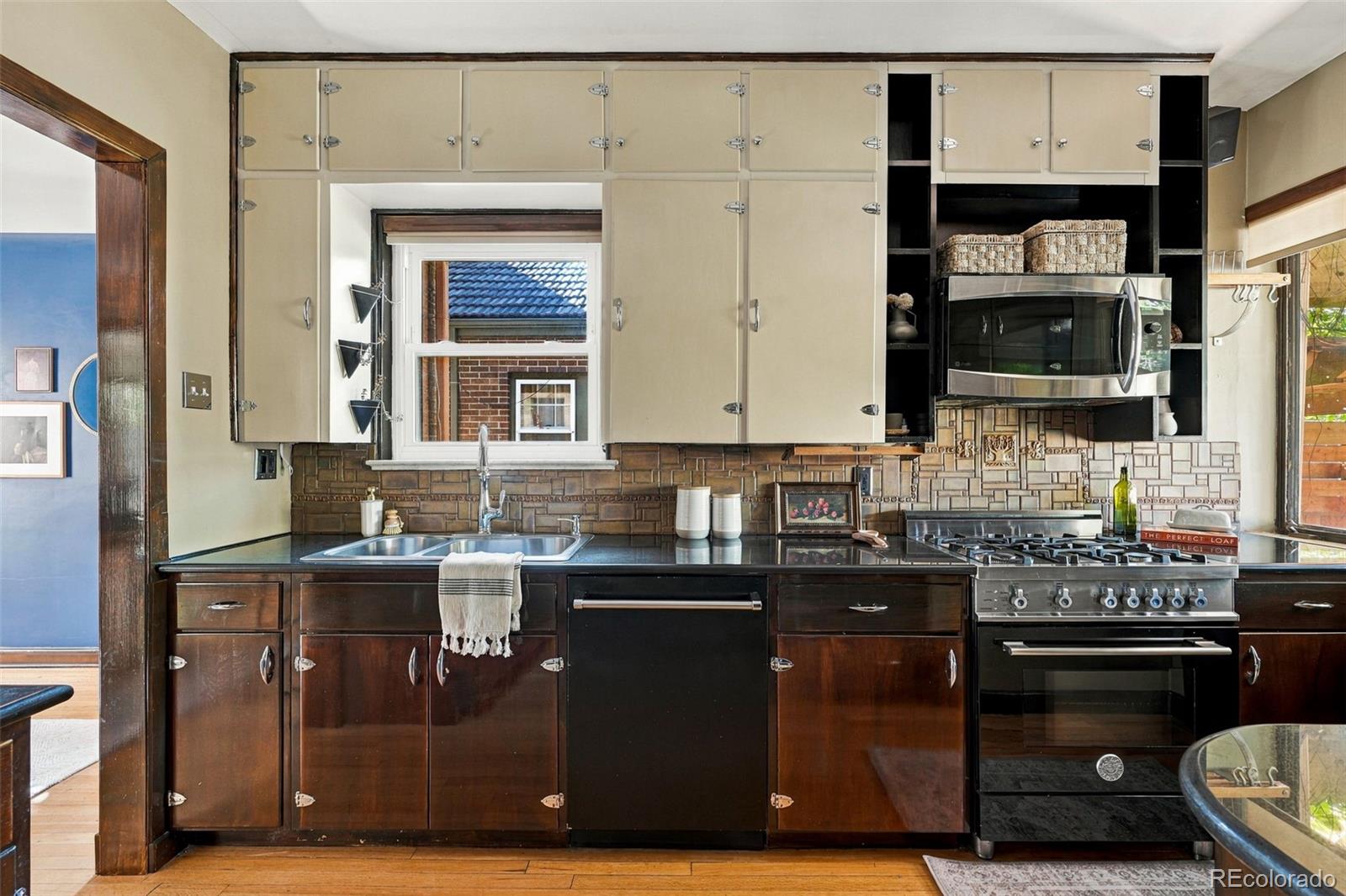 MLS Image #16 for 1777  ivanhoe street,denver, Colorado