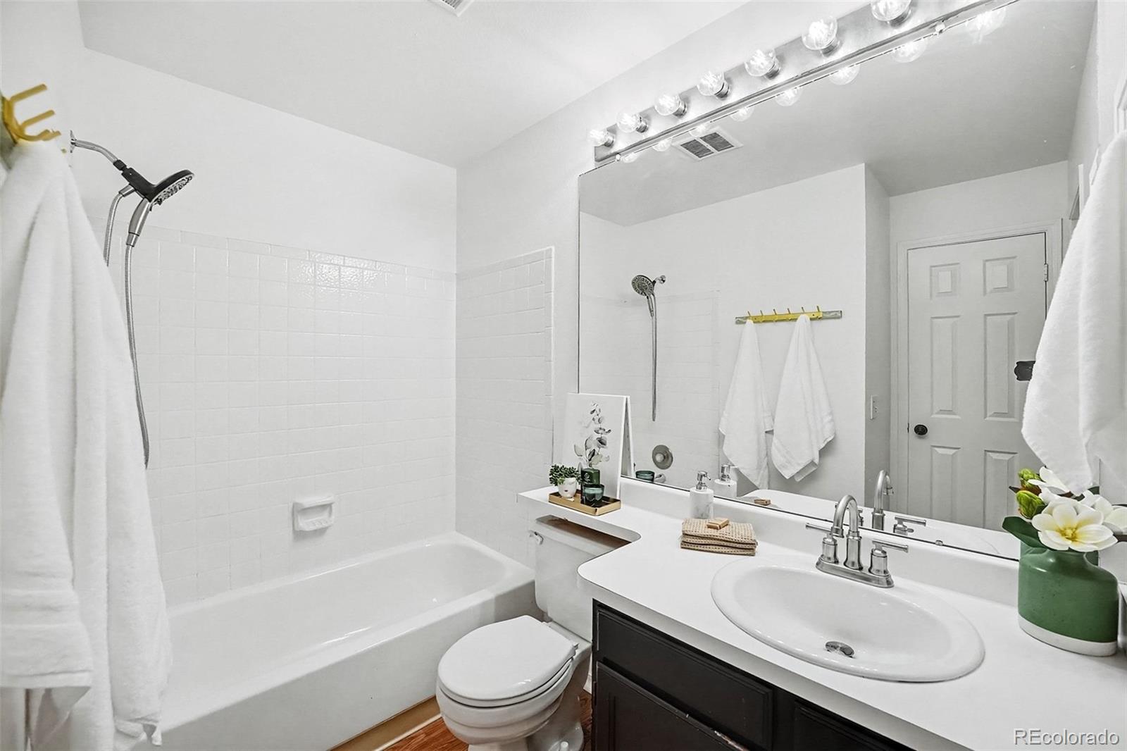 MLS Image #15 for 10863 w dartmouth avenue,lakewood, Colorado