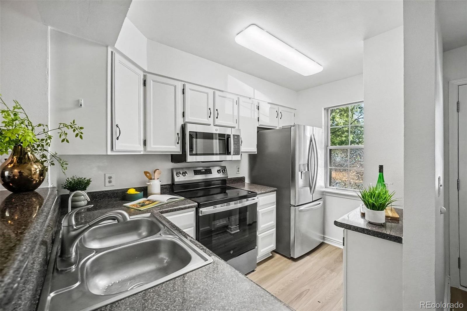 MLS Image #6 for 10863 w dartmouth avenue,lakewood, Colorado