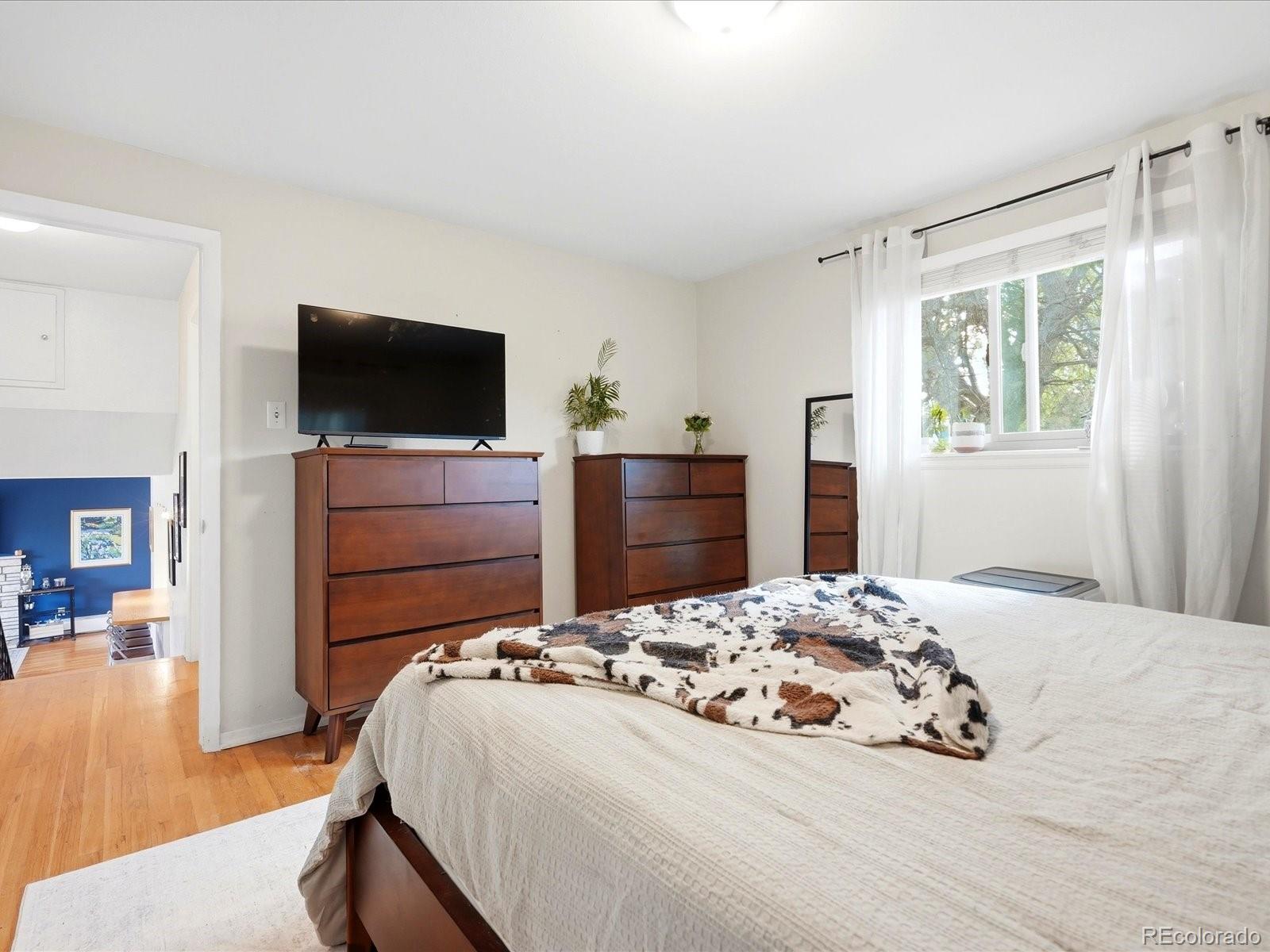 MLS Image #13 for 205  tucson street,aurora, Colorado