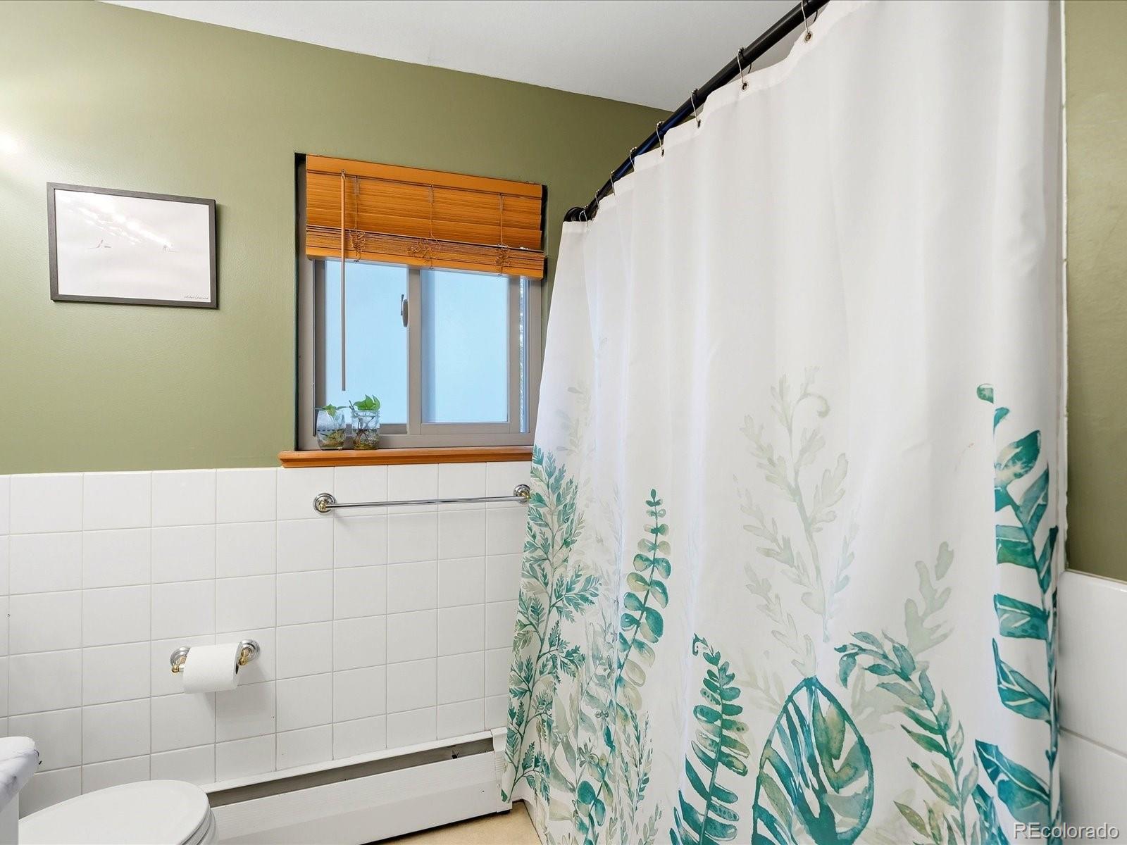 MLS Image #18 for 205  tucson street,aurora, Colorado