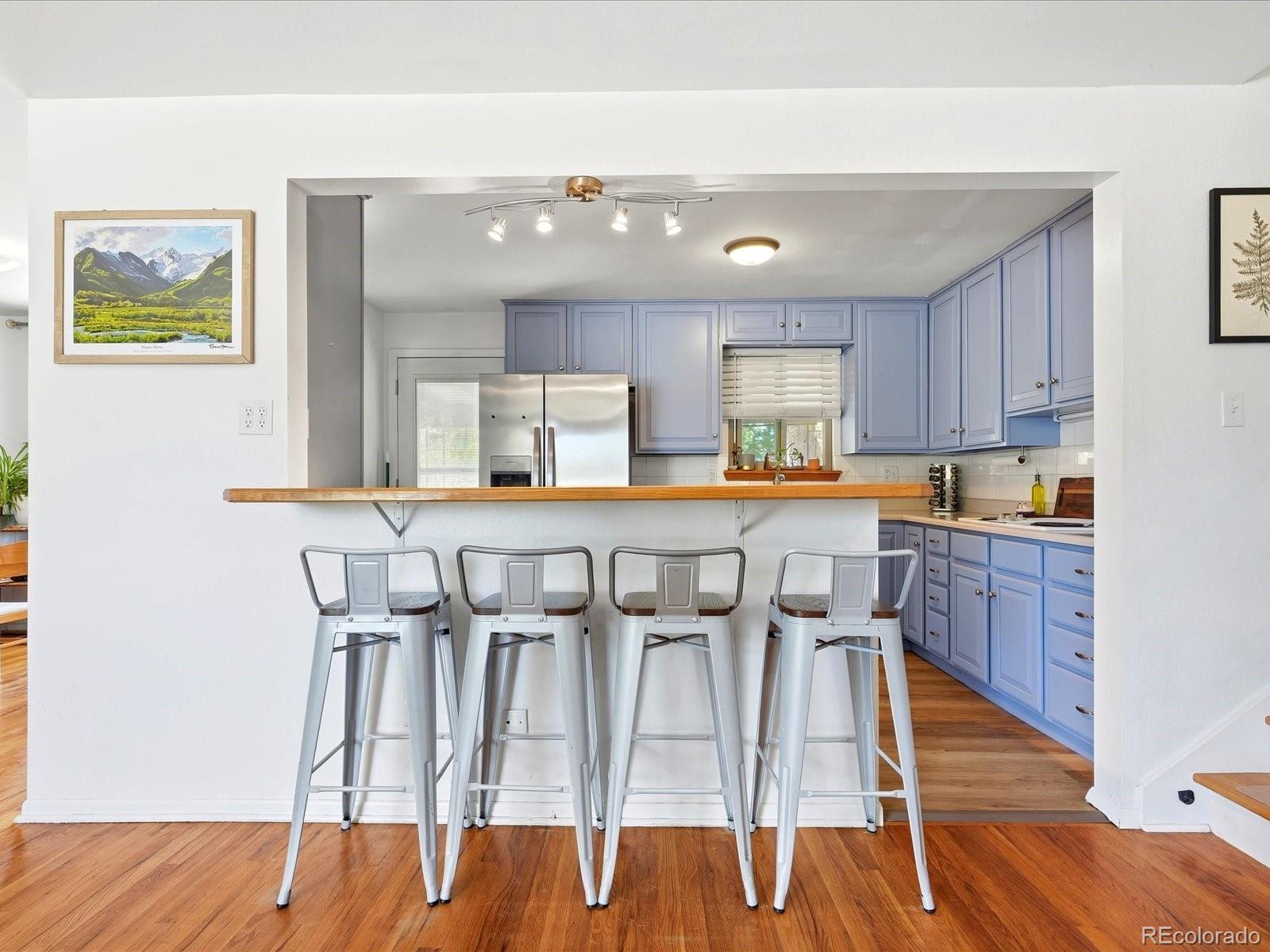 MLS Image #3 for 205  tucson street,aurora, Colorado