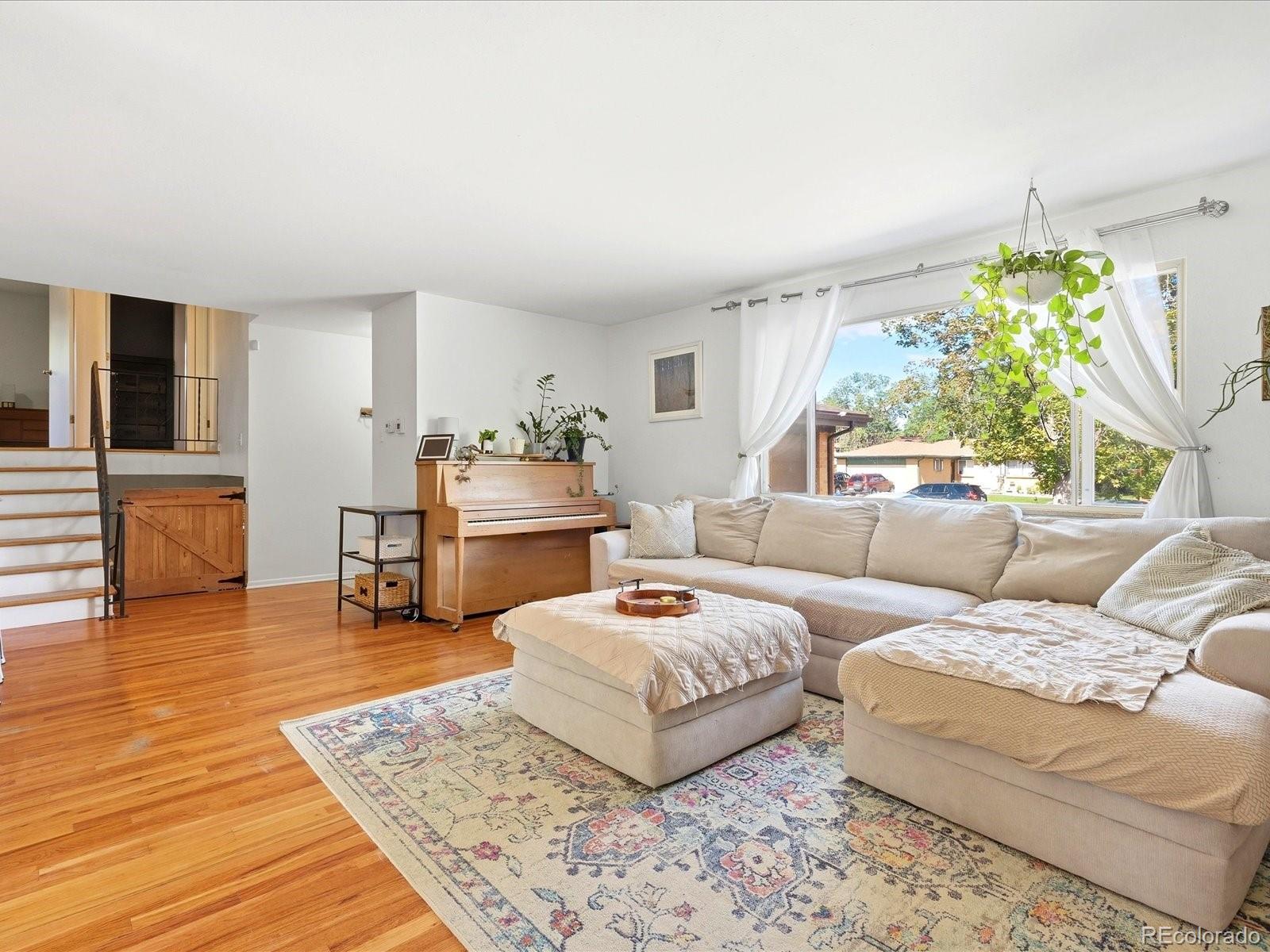 MLS Image #5 for 205  tucson street,aurora, Colorado