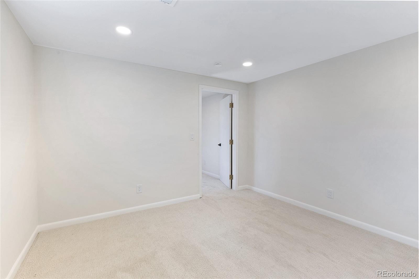 MLS Image #29 for 1731 s garland street,denver, Colorado