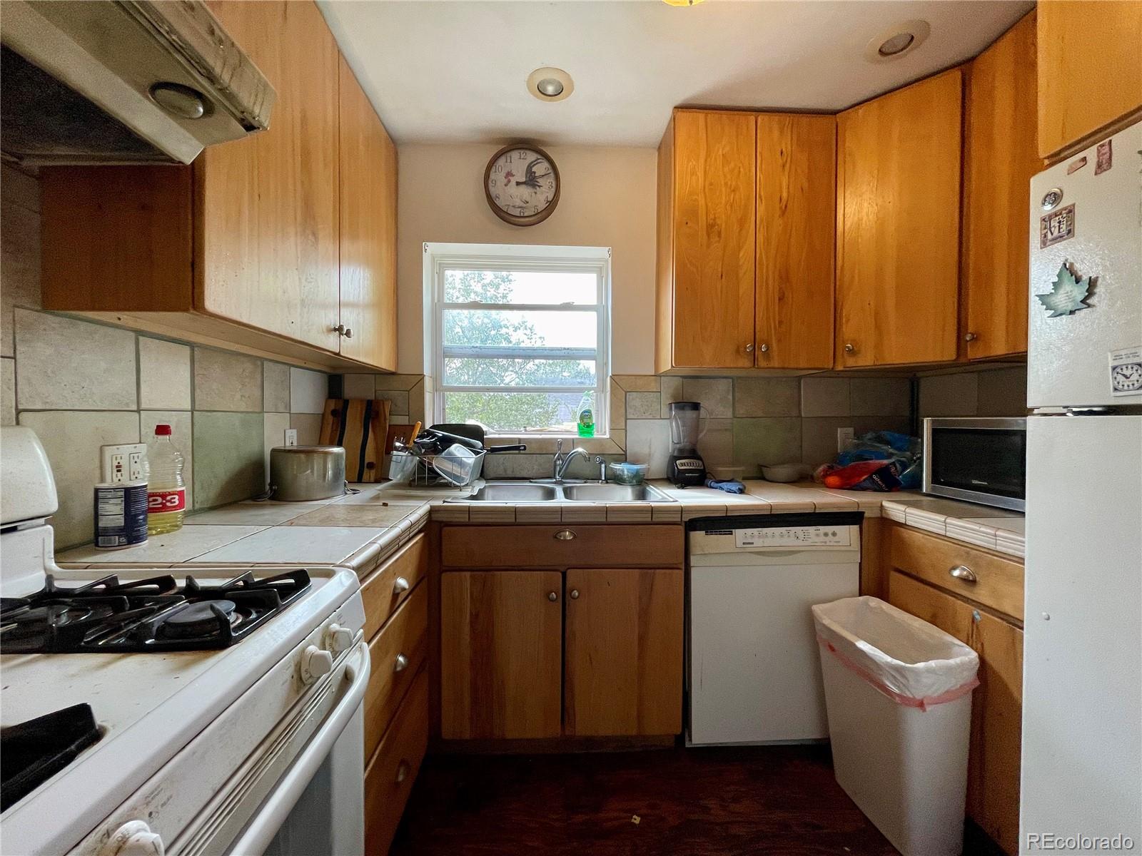 MLS Image #7 for 541 s dale court,denver, Colorado