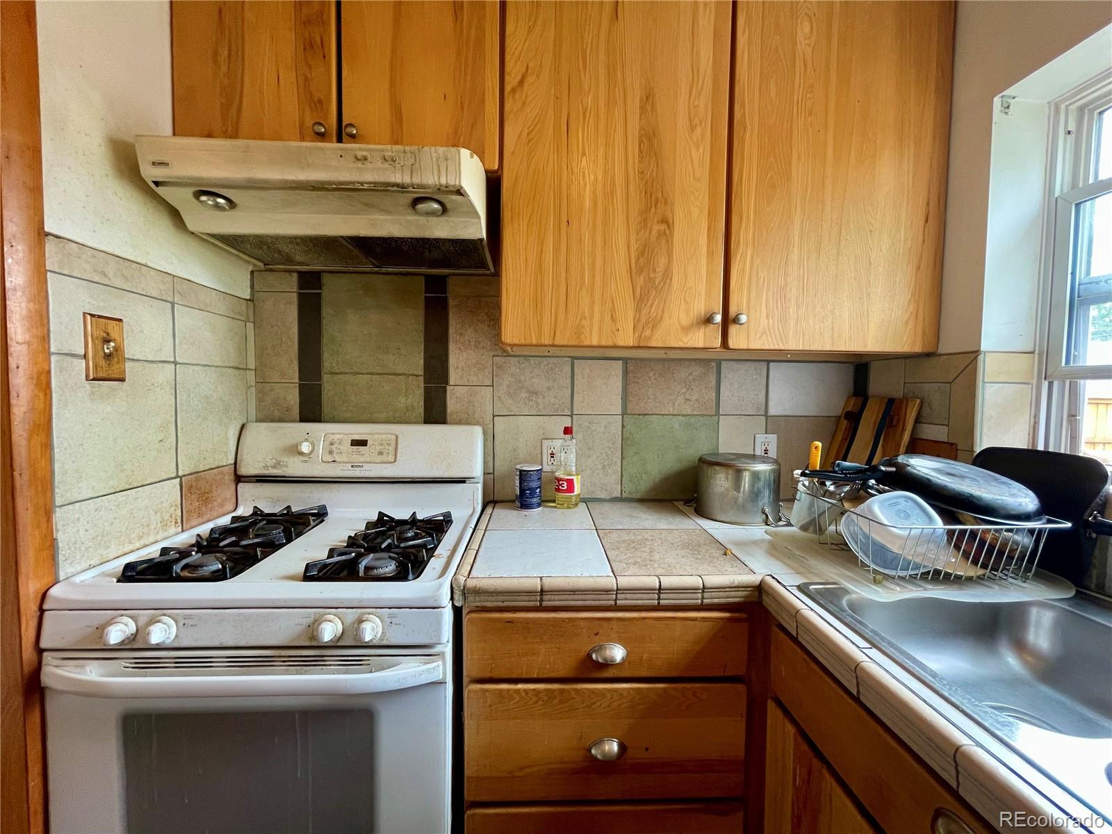 MLS Image #8 for 541 s dale court,denver, Colorado