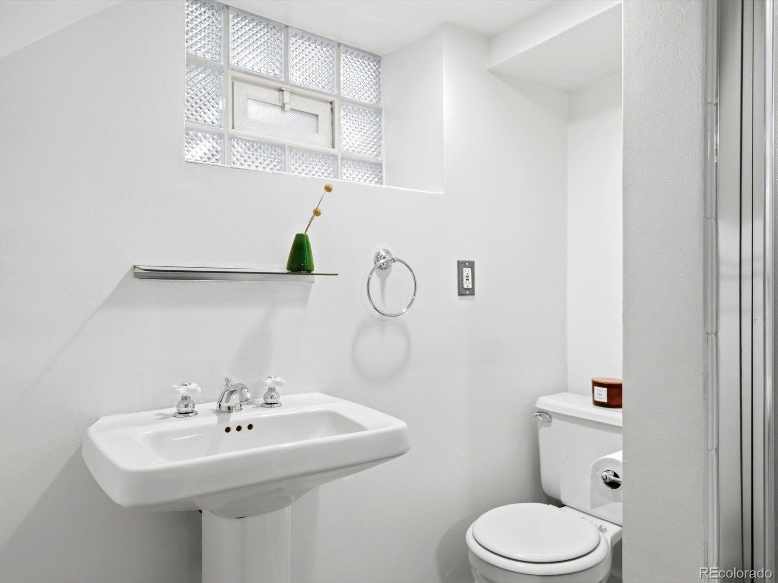 MLS Image #39 for 933  monroe street,denver, Colorado