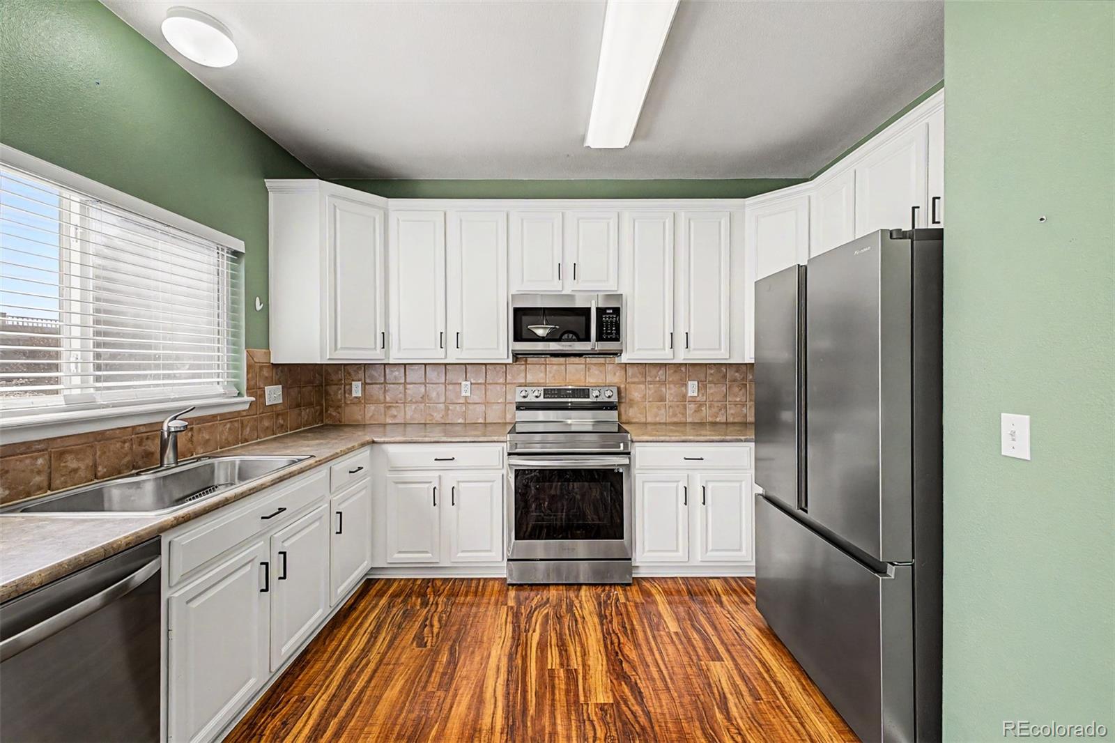 MLS Image #11 for 24782 e wyoming circle,aurora, Colorado