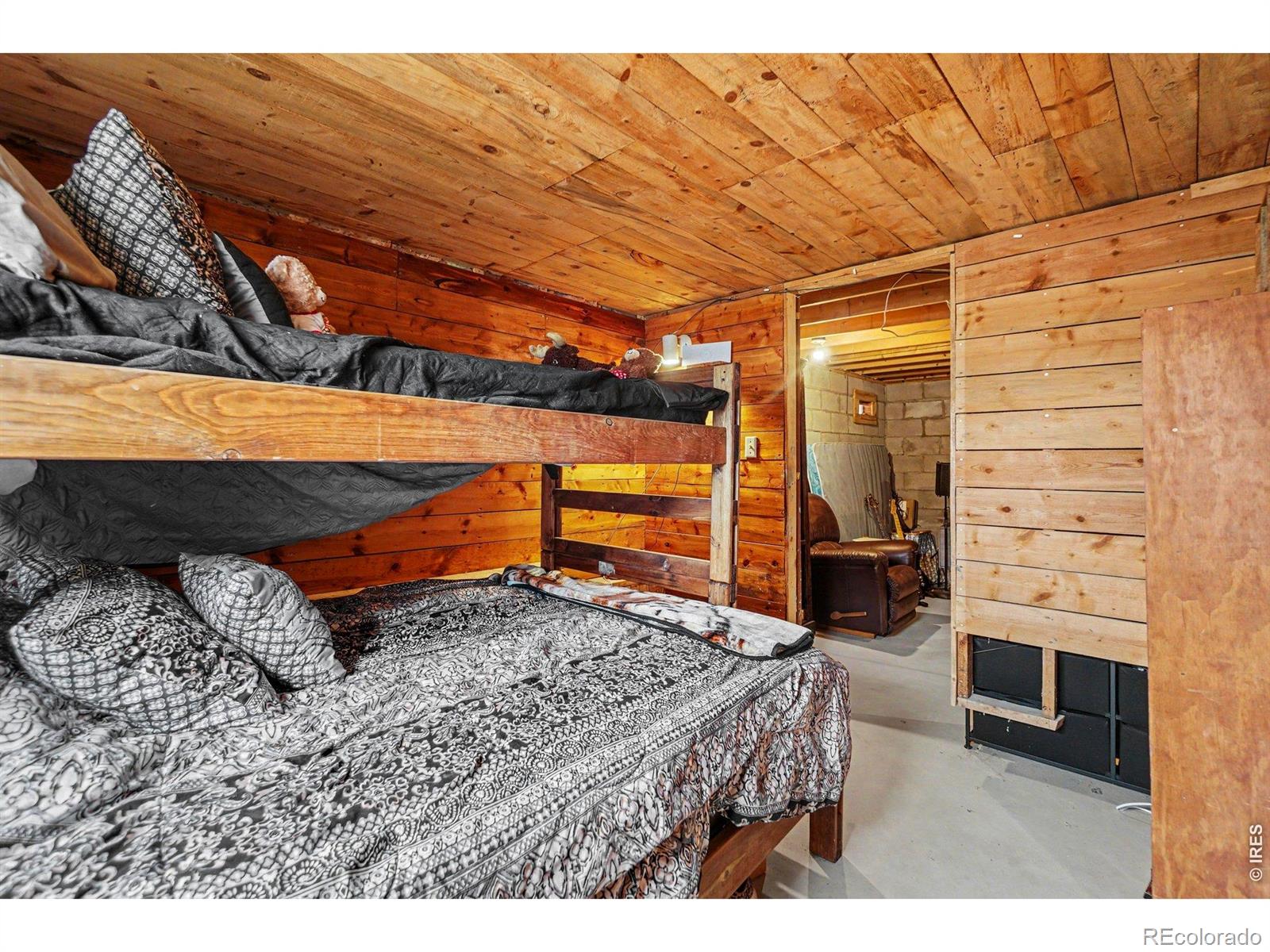 MLS Image #13 for 28  possum court,drake, Colorado
