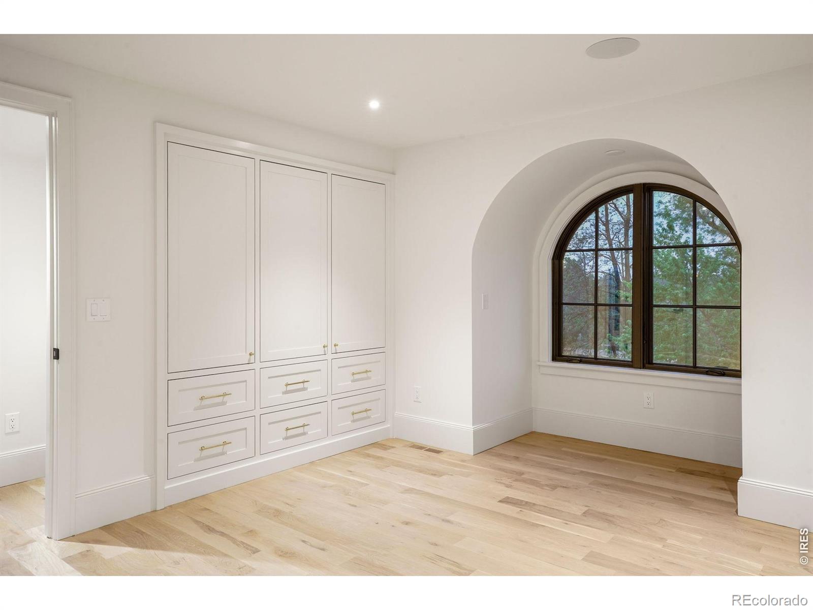 MLS Image #33 for 888 s franklin street,denver, Colorado