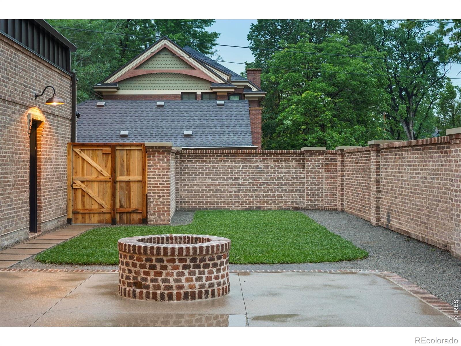 MLS Image #38 for 888 s franklin street,denver, Colorado