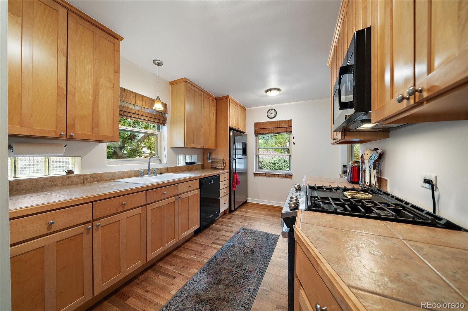 MLS Image #12 for 1201  hudson street,denver, Colorado