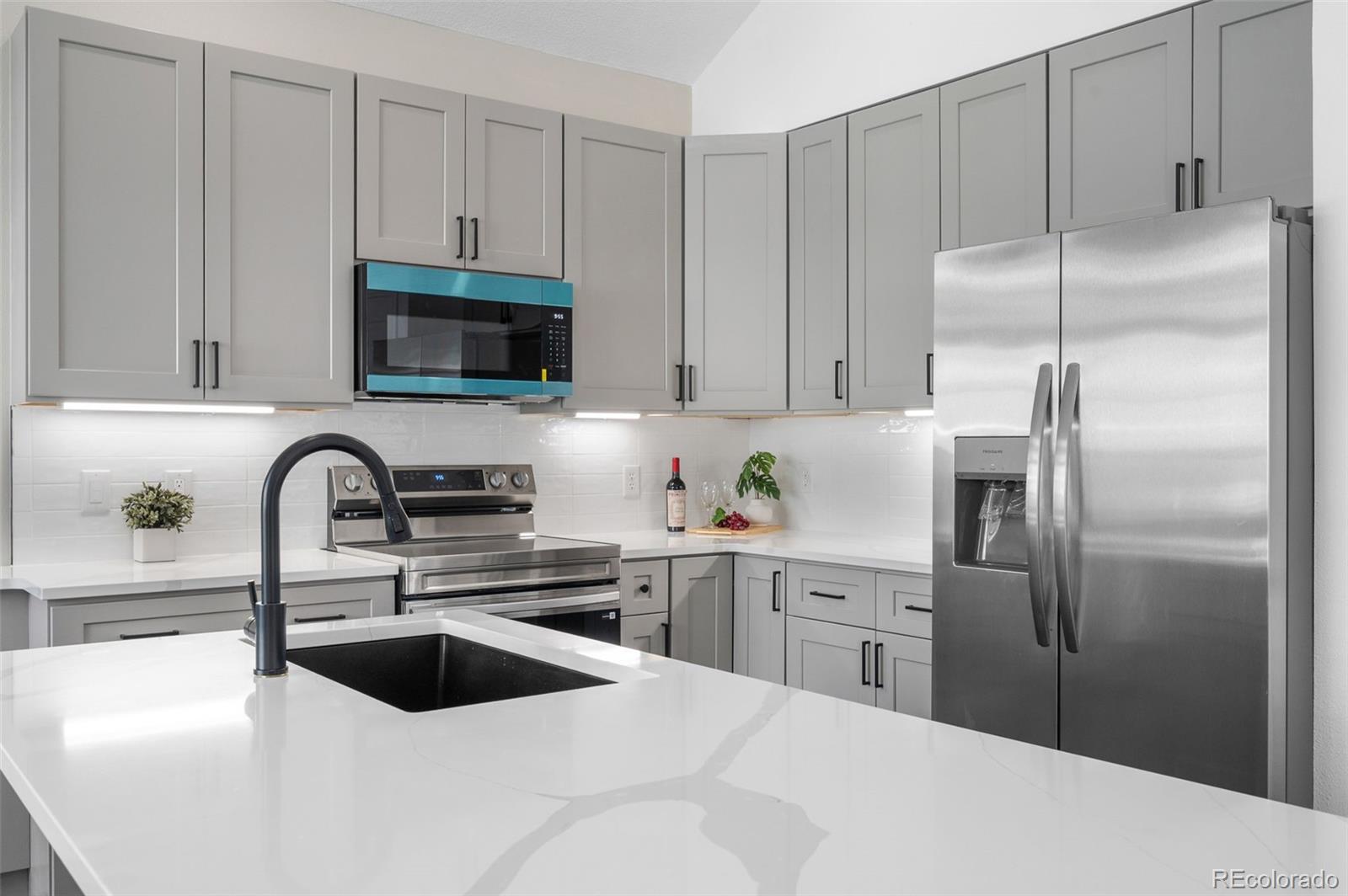 MLS Image #4 for 2215 s kenton street,aurora, Colorado