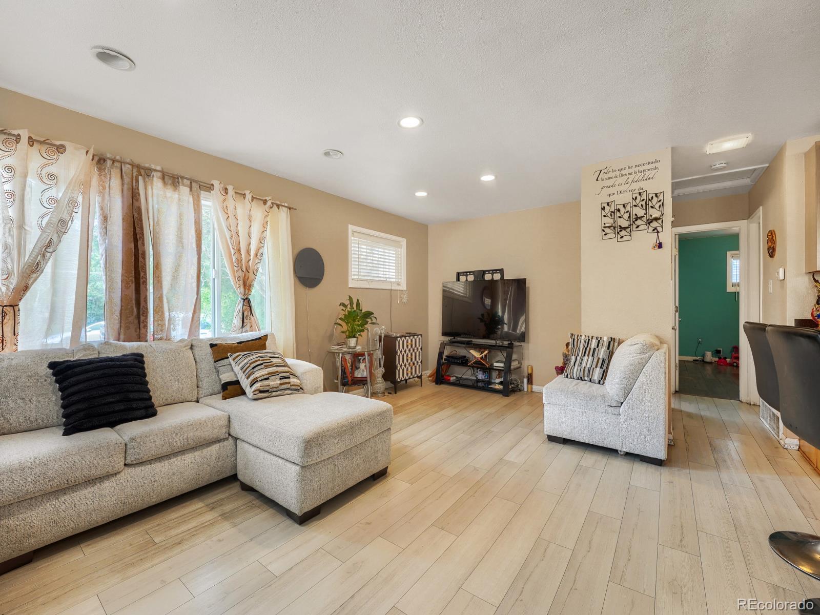 MLS Image #11 for 4960 w oregon place,denver, Colorado