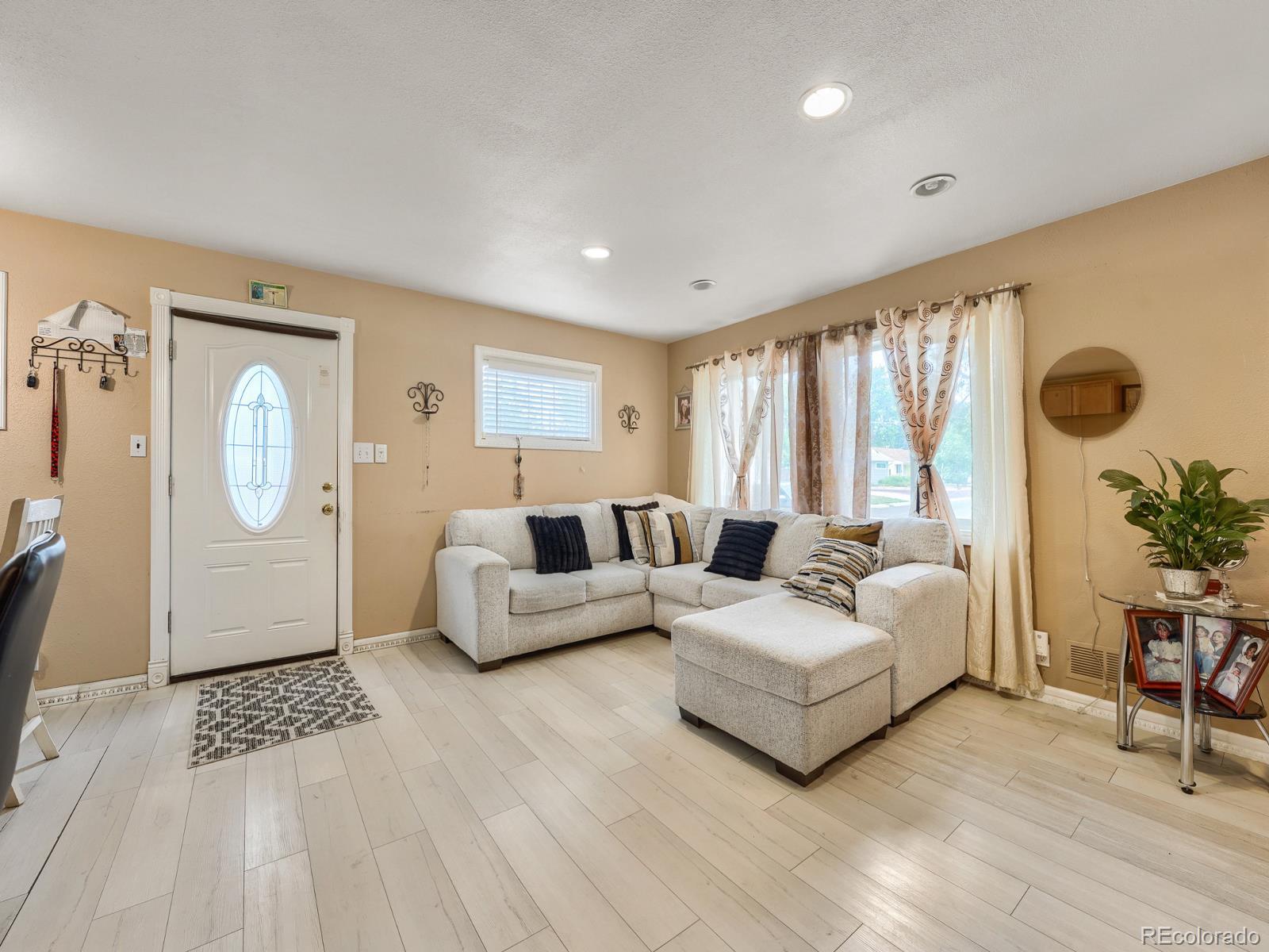 MLS Image #12 for 4960 w oregon place,denver, Colorado