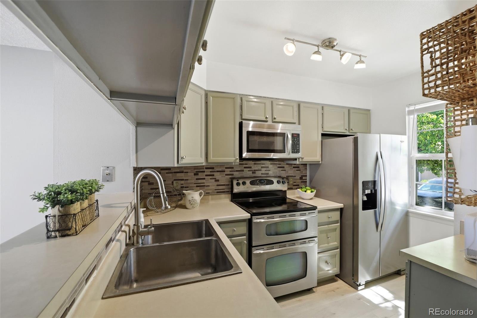 MLS Image #10 for 9509 w coal  mine avenue,littleton, Colorado