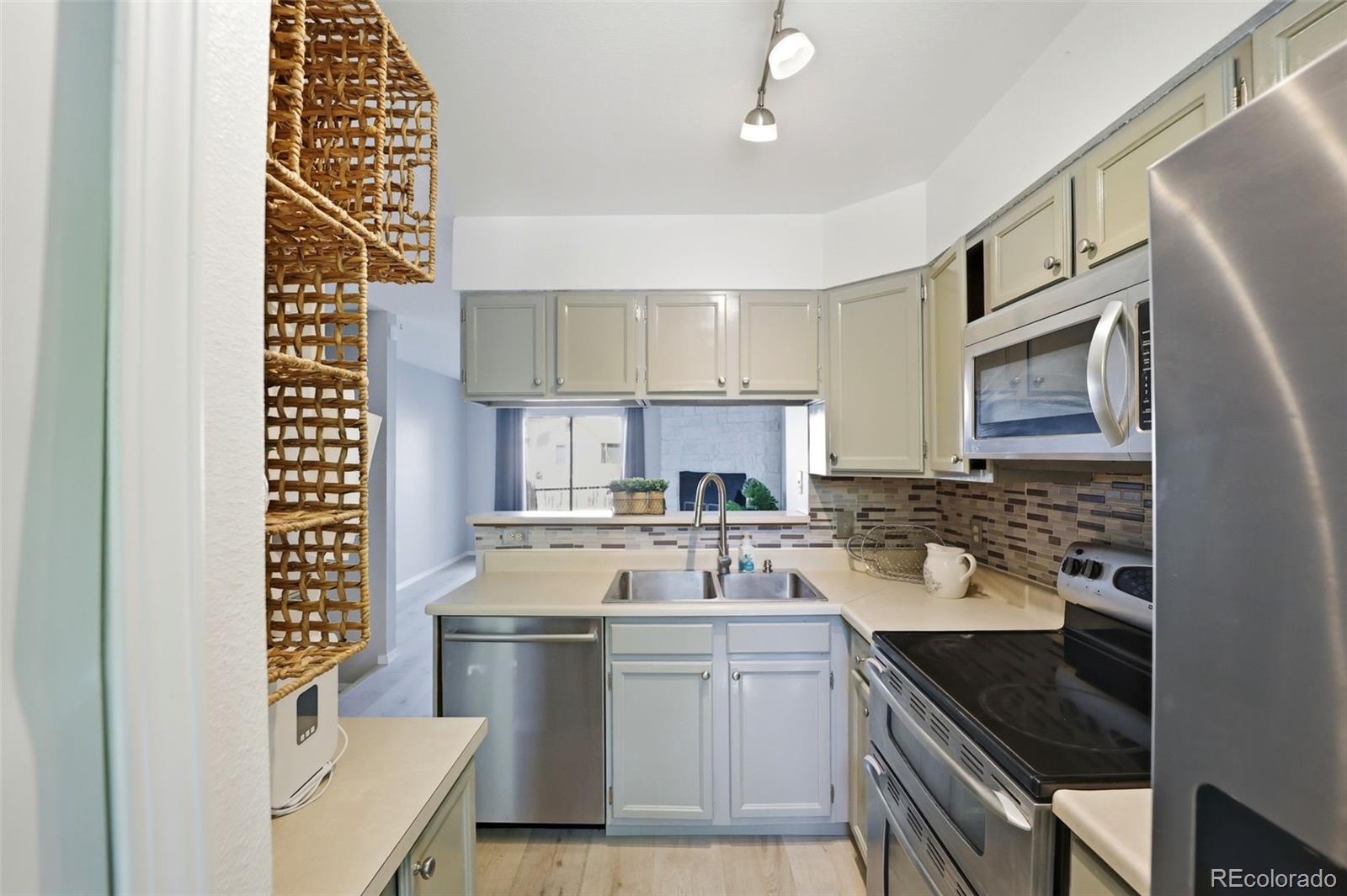 MLS Image #14 for 9509 w coal  mine avenue,littleton, Colorado