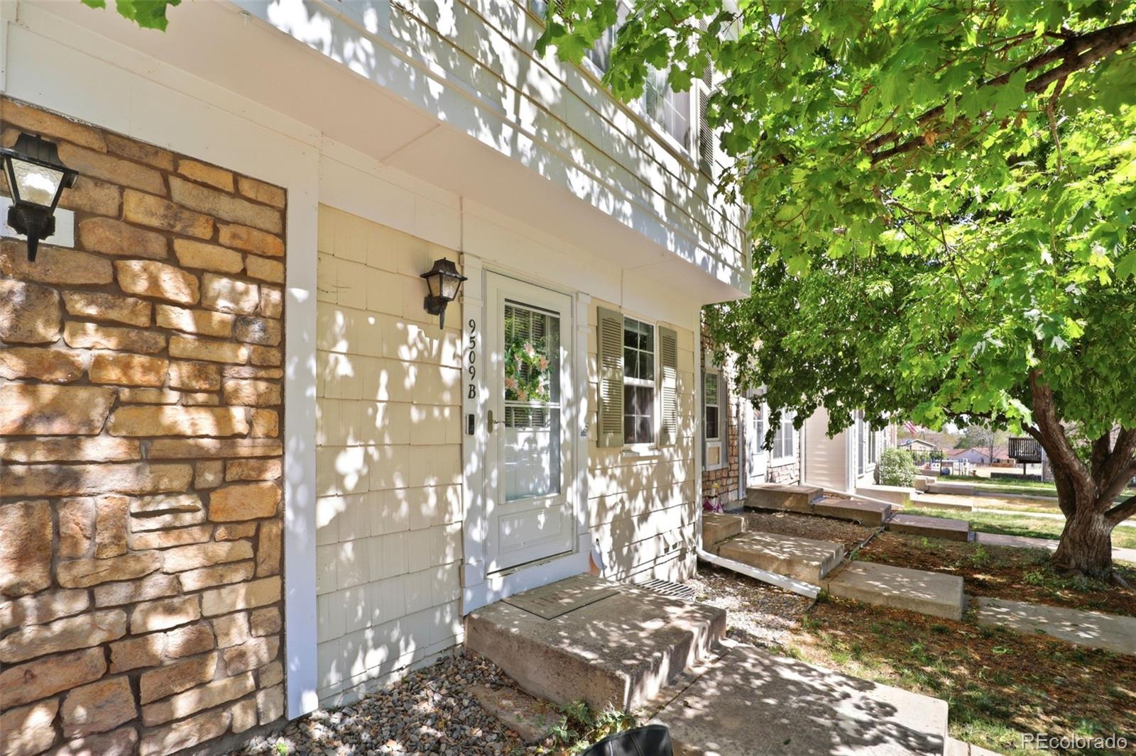 MLS Image #3 for 9509 w coal  mine avenue,littleton, Colorado