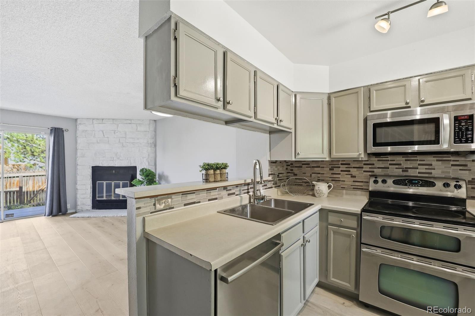 MLS Image #9 for 9509 w coal  mine avenue,littleton, Colorado